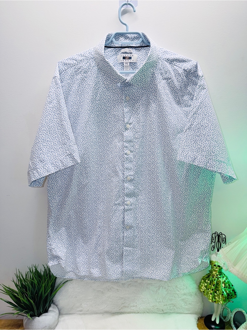 98% Cotton Joseph Abboud White & Blue Short-Sleeve Microdot Button-Down Shirt 👕